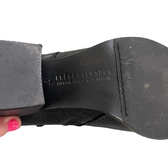 Freda Salvador Ankle Booties Black Calf Leather Block Heel Size 7 - Picture 8 of 9